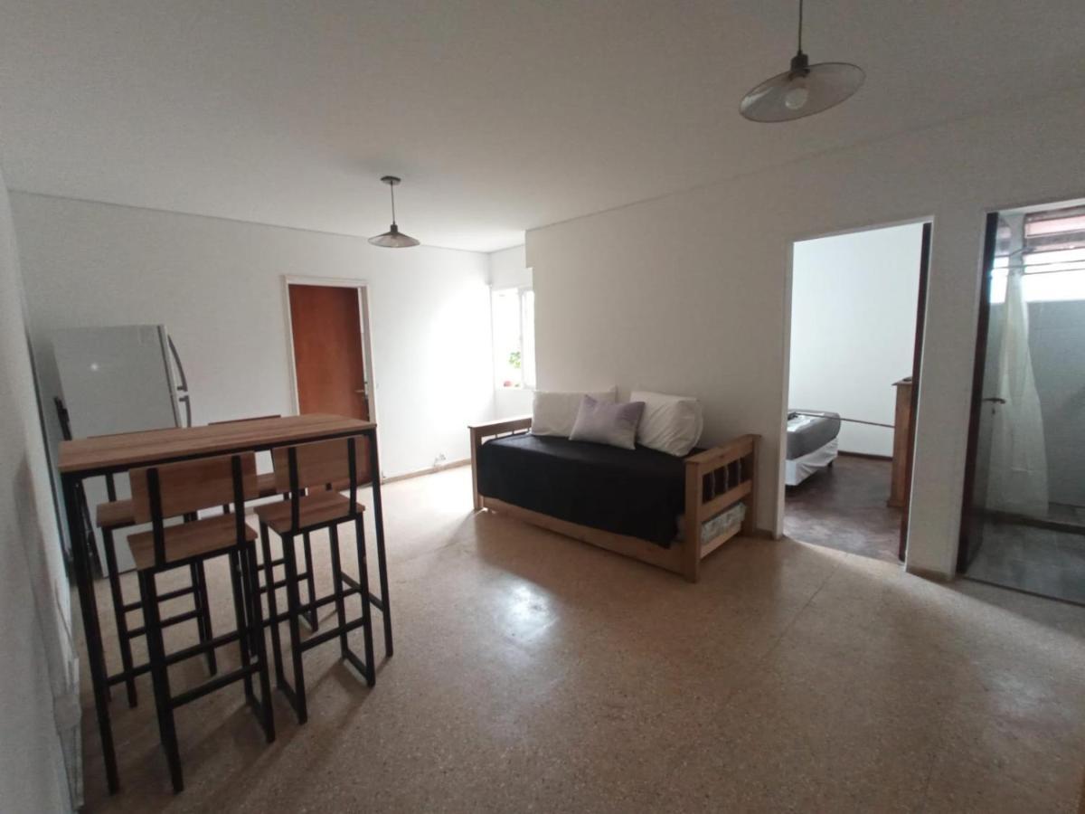 Les Petters Pedro Molina Apartamento